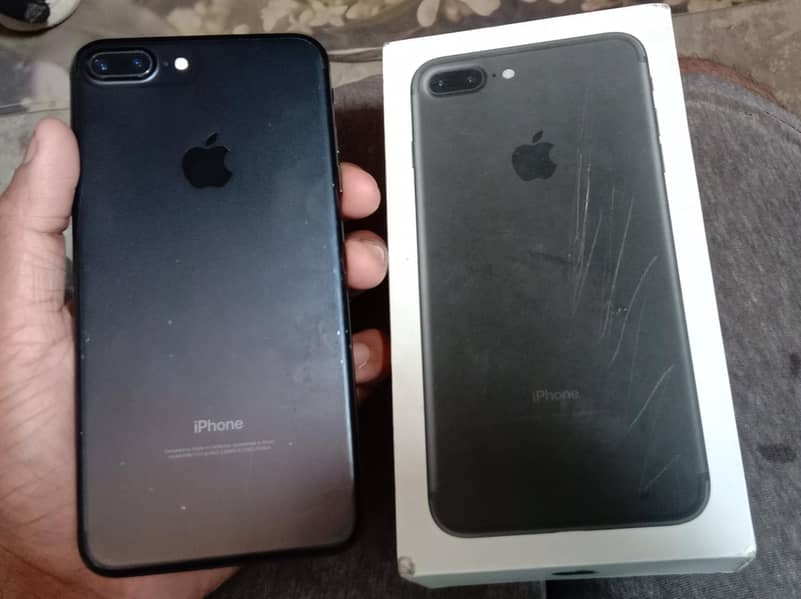 Apple iPhone 7 Plus 0
