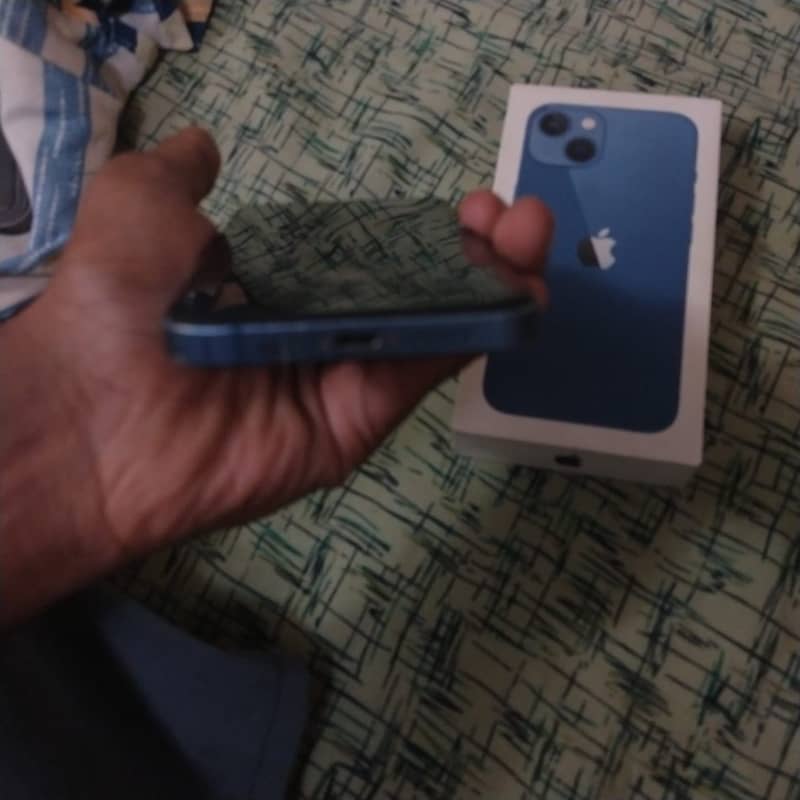 Iphone 13 4