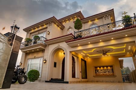 Designer 1 Kanal Brand New Super Luxury Furnished House Available For Sale In Bahria Town Lahore.