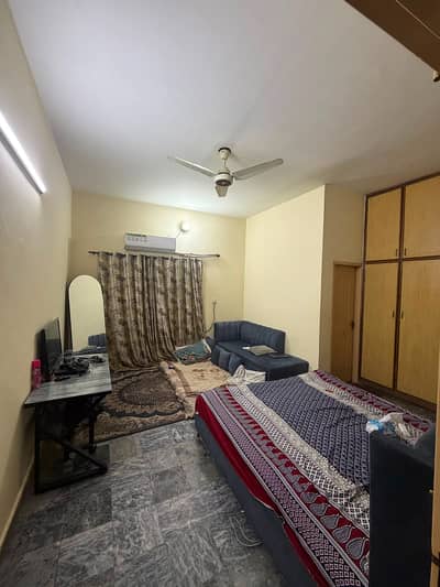 8 marla lower portion for rent in johar town phase 2