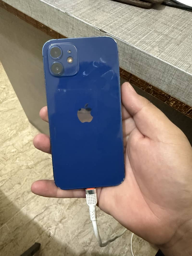 Apple iPhone 12 6