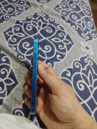 Apple iPhone 13 mini