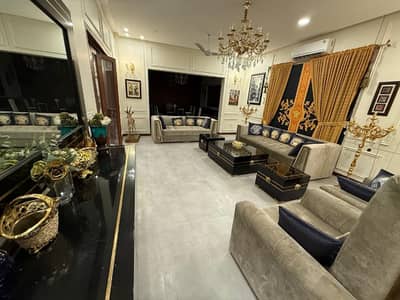 G-6 BEAUTIFUL HOUSE FOR SALE PICE FULLY LOCATION MODERNE HOUSE