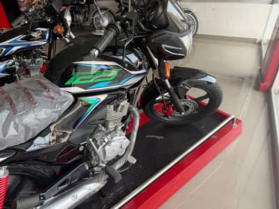 Honda 125CB. 2025 model