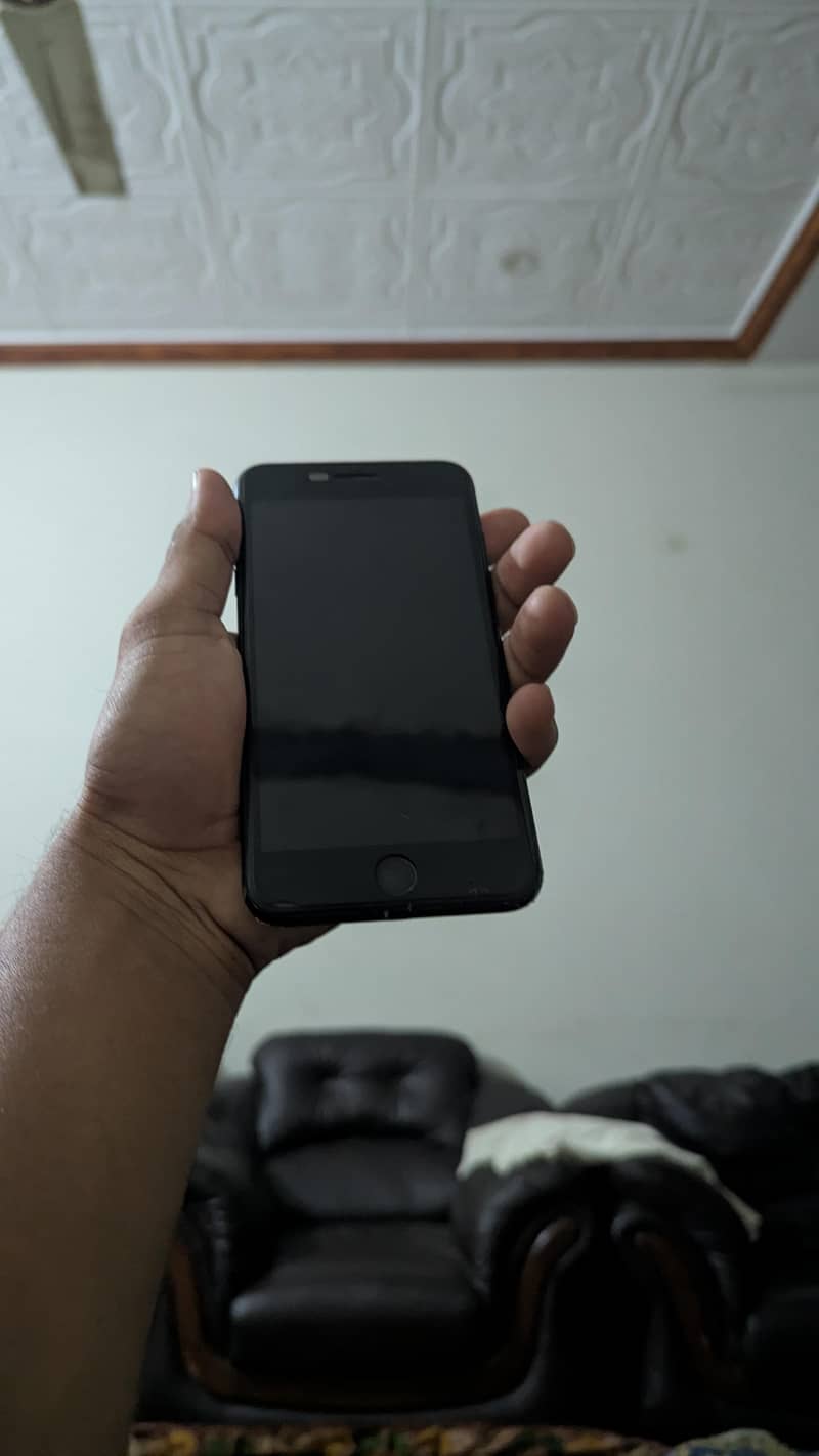 Apple iPhone 7 Plus 0