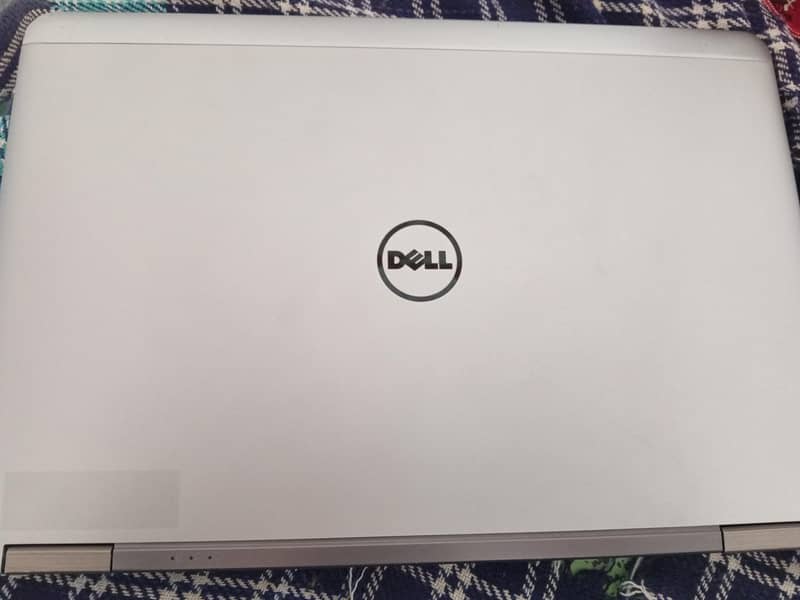 Dell laptop 0