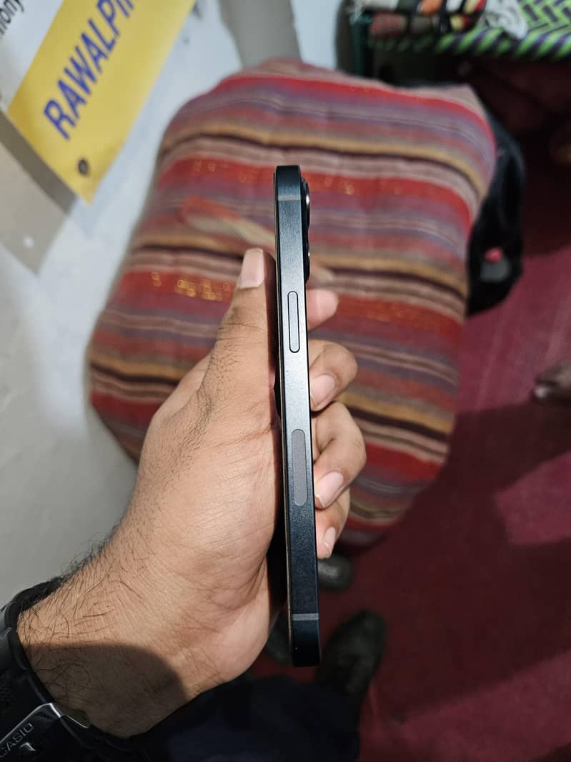Apple iPhone 13 Pro Max 1