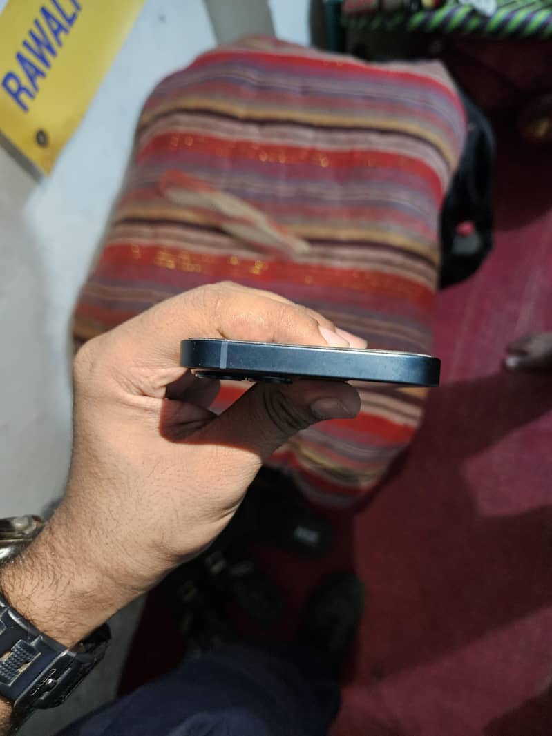 Apple iPhone 13 Pro Max 3