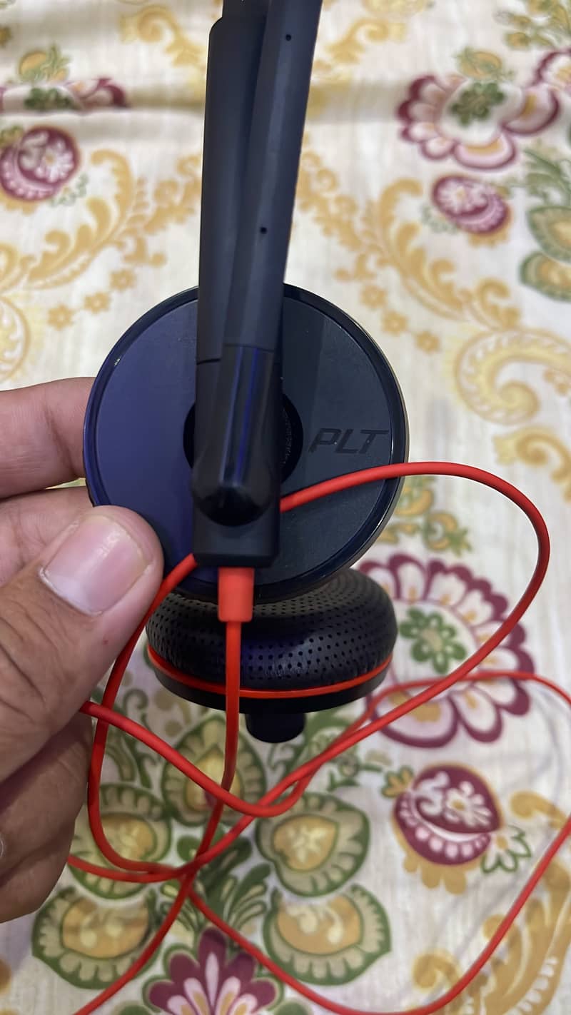 Headphones 0