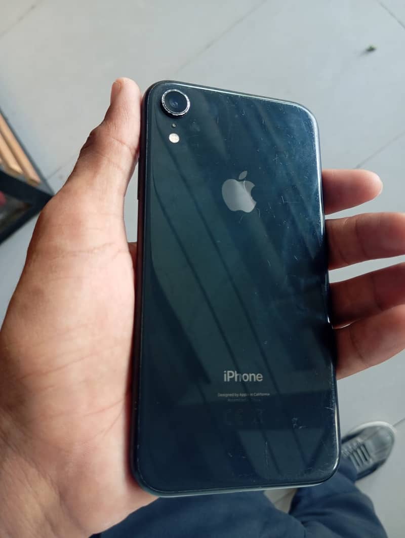 Apple iPhone XR 0