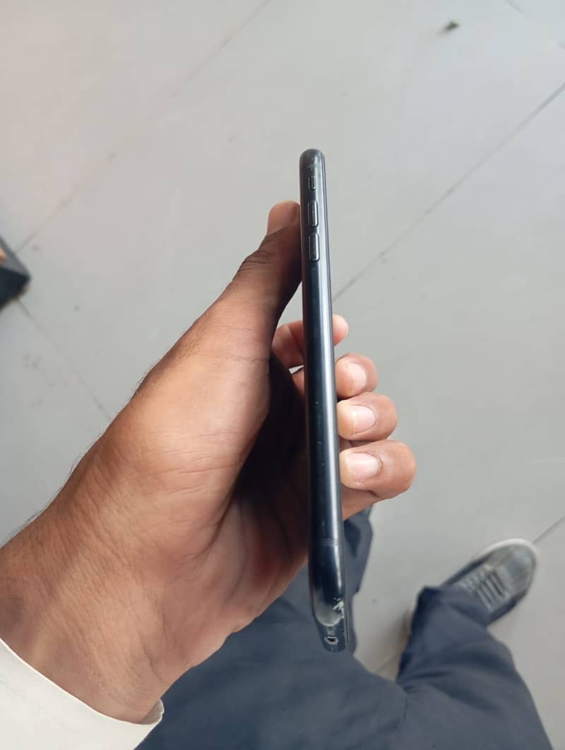 Apple iPhone XR 3