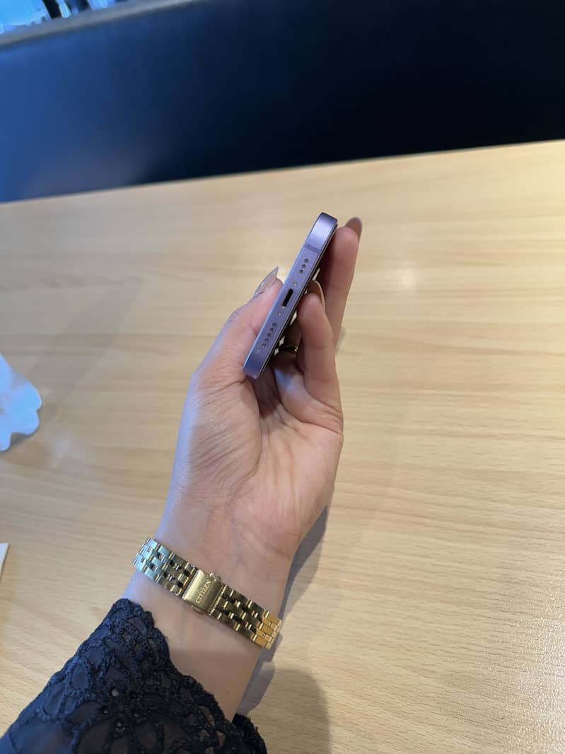 Apple iPhone 12 5