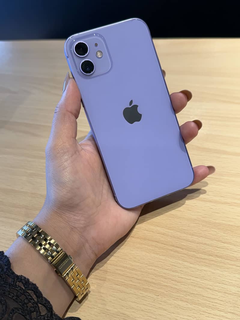 Apple iPhone 12 12