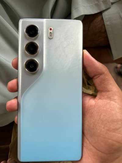 Tecno CAMON 40 Pro