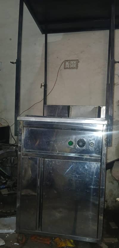 Food stalls in very good condition