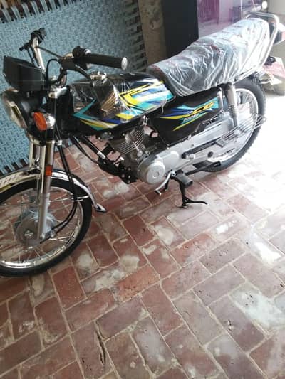 125 black