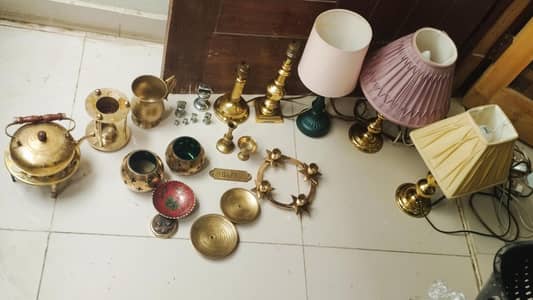 Home decor items in Brass metal