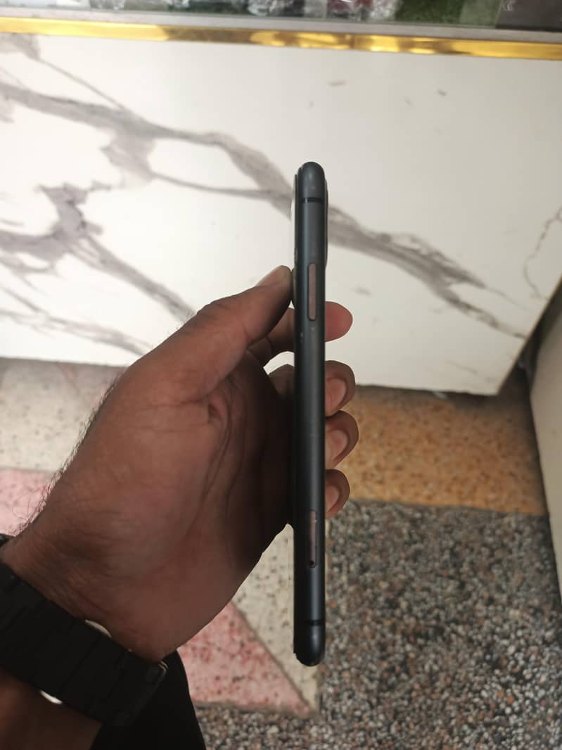 Apple iPhone 11 1
