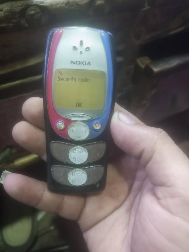 Nokia 2300 1