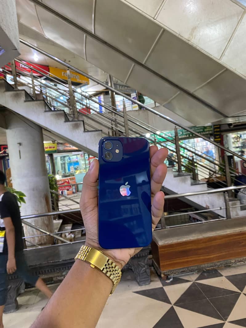 Apple iPhone 12 0