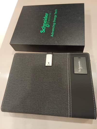 Premium Schneider Electric Diary + Superpen
