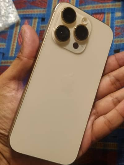 Apple iPhone 16 Pro read add