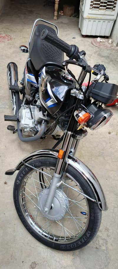 lush condition 10/10 bike 24/25 model