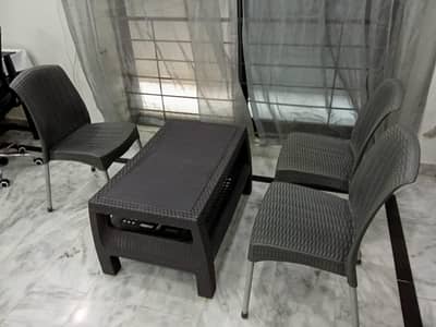 chaiir and table set
