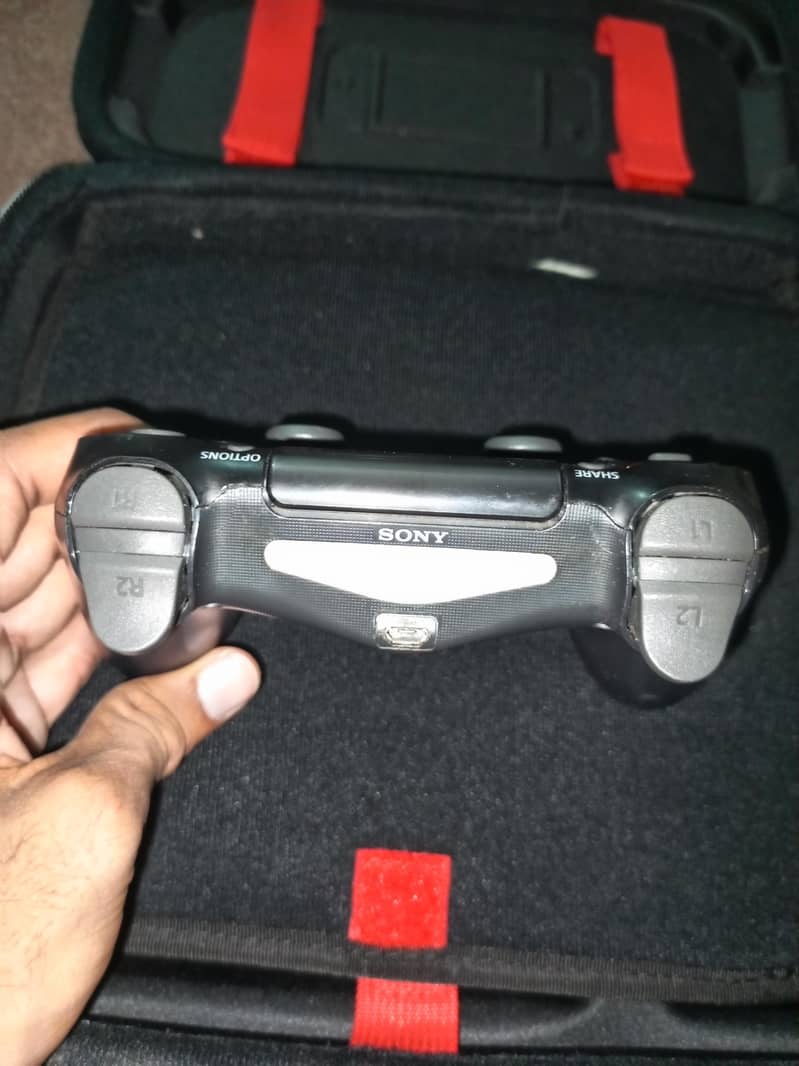 PS4 controller 2