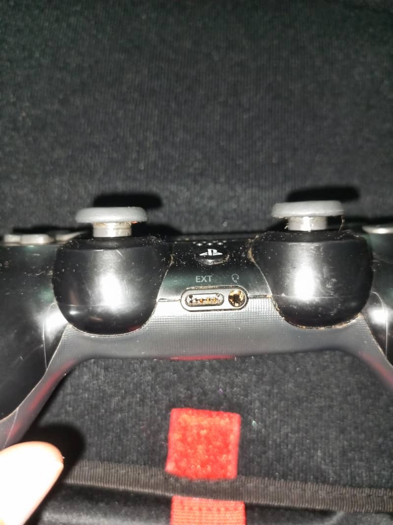 PS4 controller 3