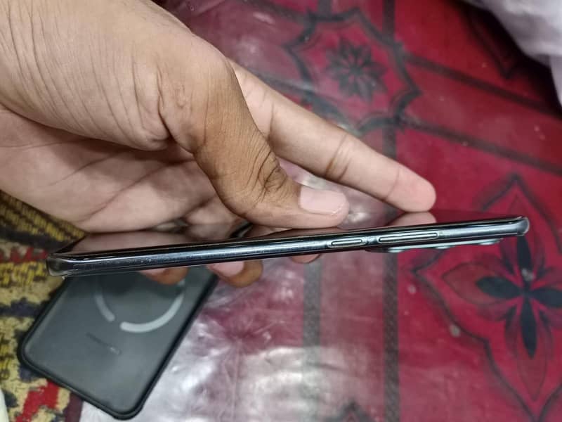 Tecno CAMON 40 Pro 1