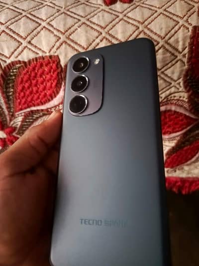 Tecno spark 40 pro plus