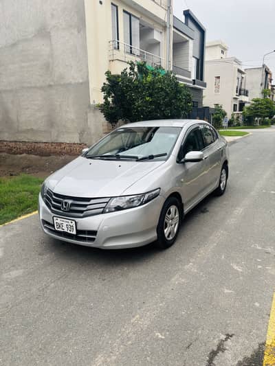 Honda City Model 2011 Manual 1.3 (btr than Alto cultus Wagonr)