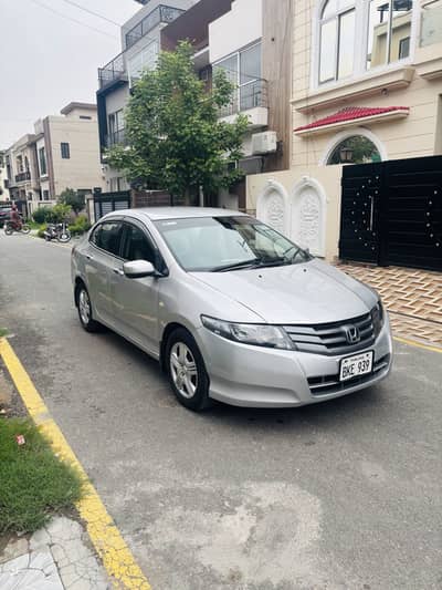 Honda City Model 2011 Manual 1.3 (btr than Alto cultus Wagonr)