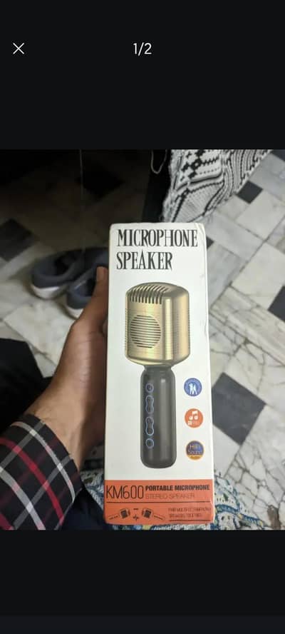KM600 Portable Wireless Karaoke Microphone & Speaker (Brand New)