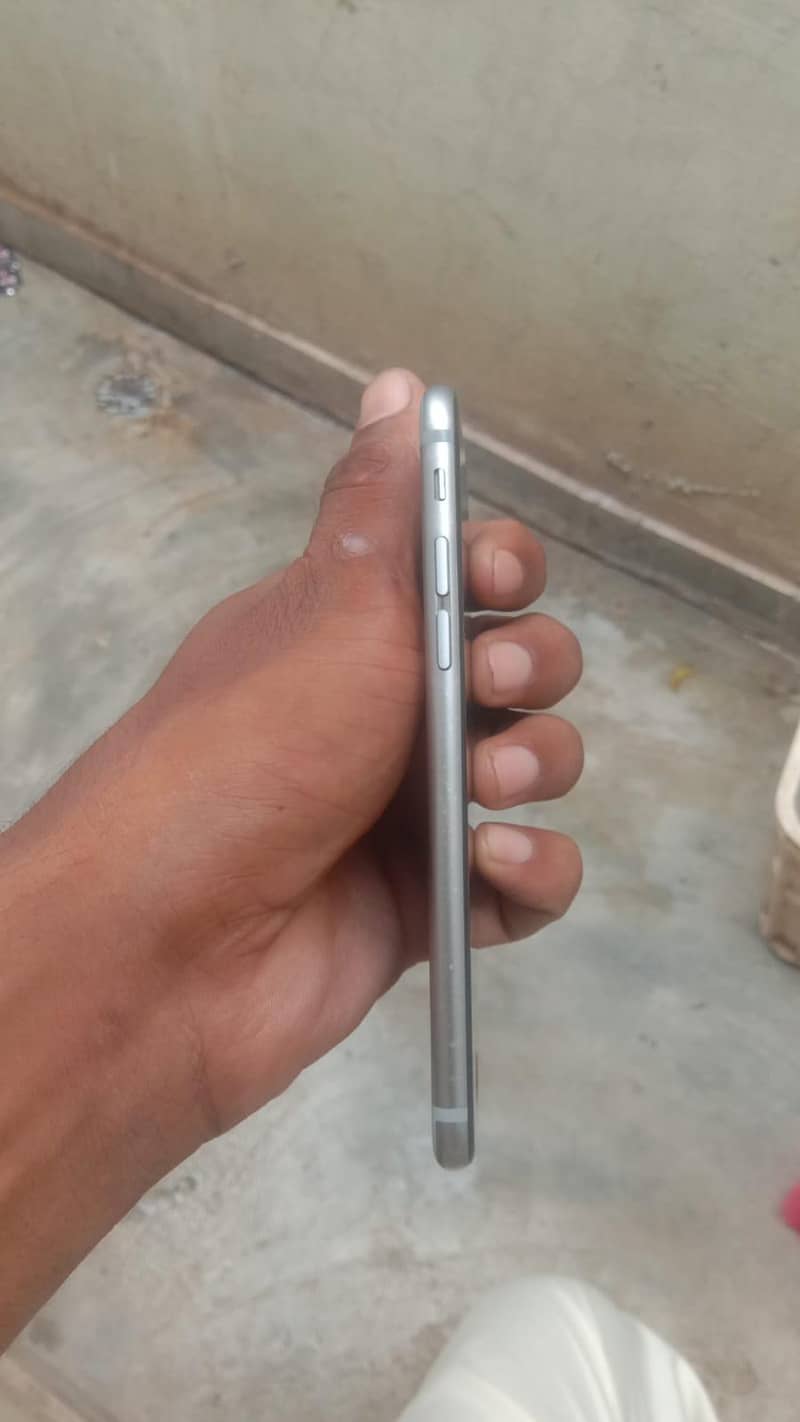 Apple iPhone 6S 2