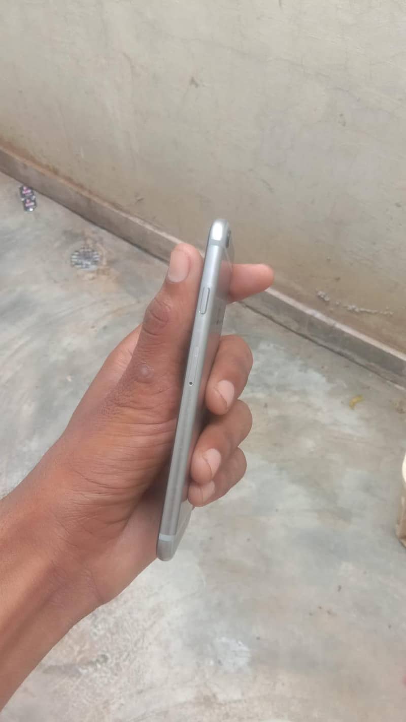 Apple iPhone 6S 3
