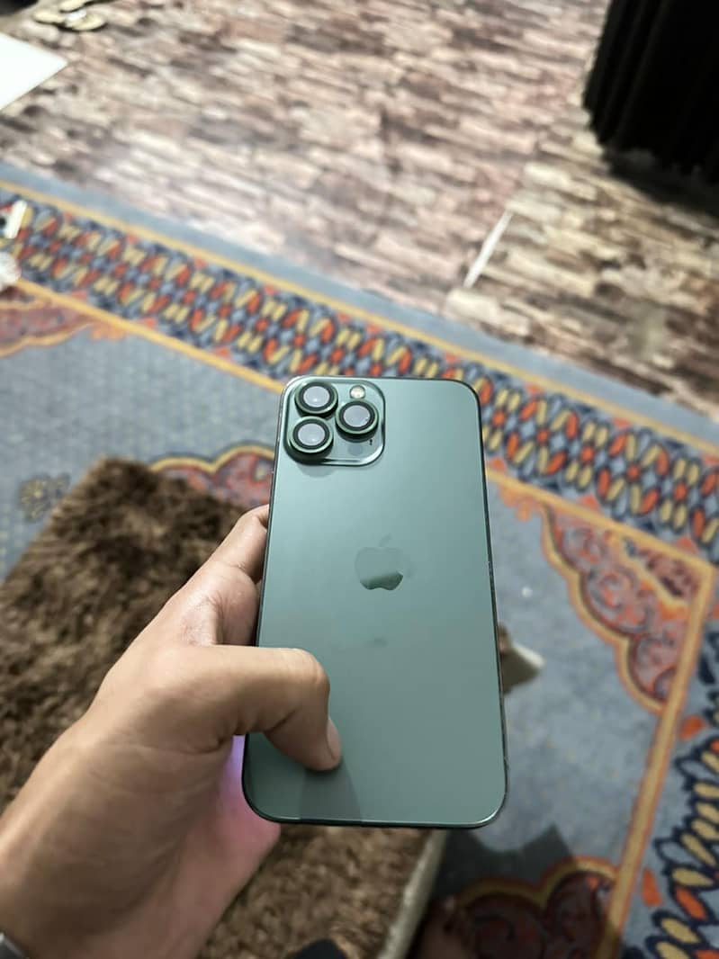 Apple iPhone 13 Pro Max 3