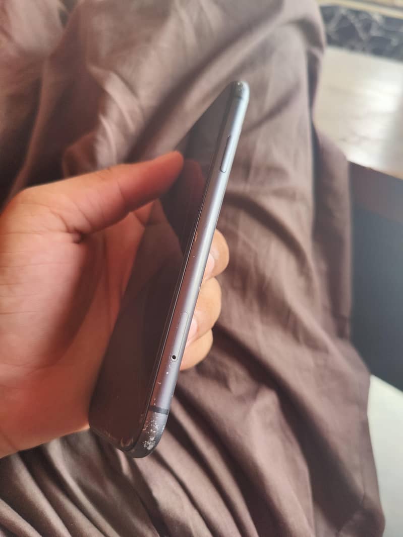 Apple iPhone 11 2