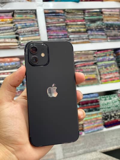 Apple iPhone 12
