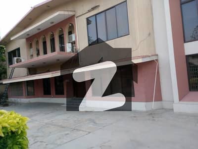 2000 Square Yards House For Rent Is Available In Clifton - Block 5