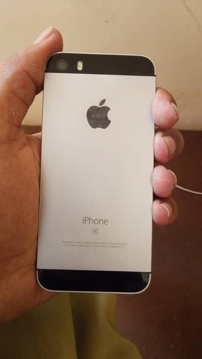 Apple iPhone SE