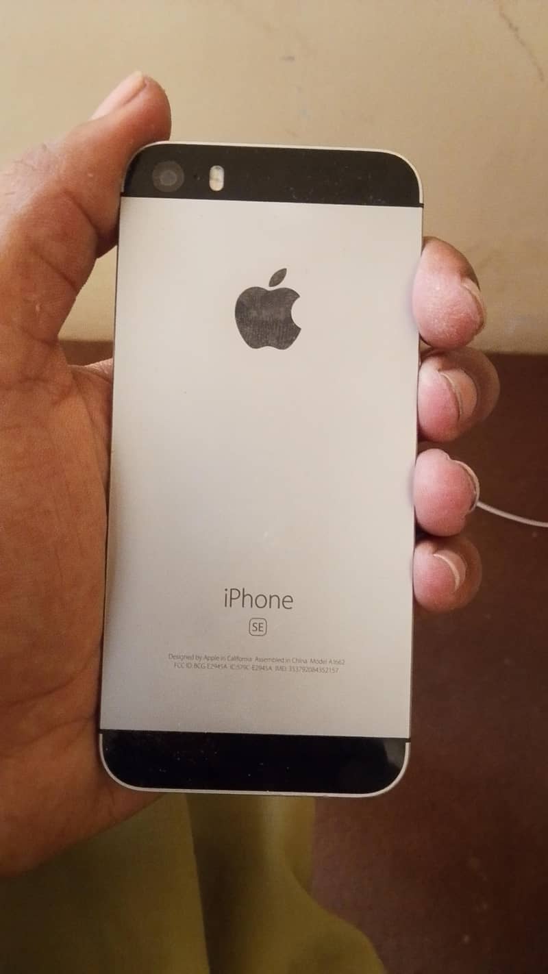 Apple iPhone SE 0