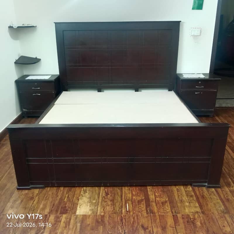bed do side table dressing almari 0
