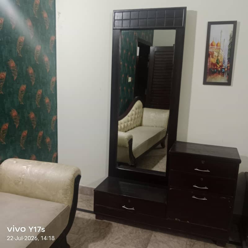 bed do side table dressing almari 1