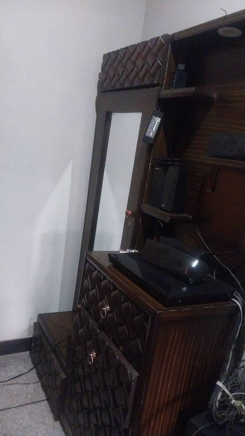 Double bed with wardrobe 2