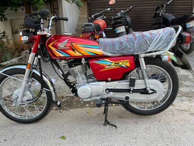 Honda CG 125 in showroom Condition