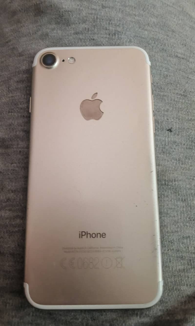 Apple iPhone 7 2