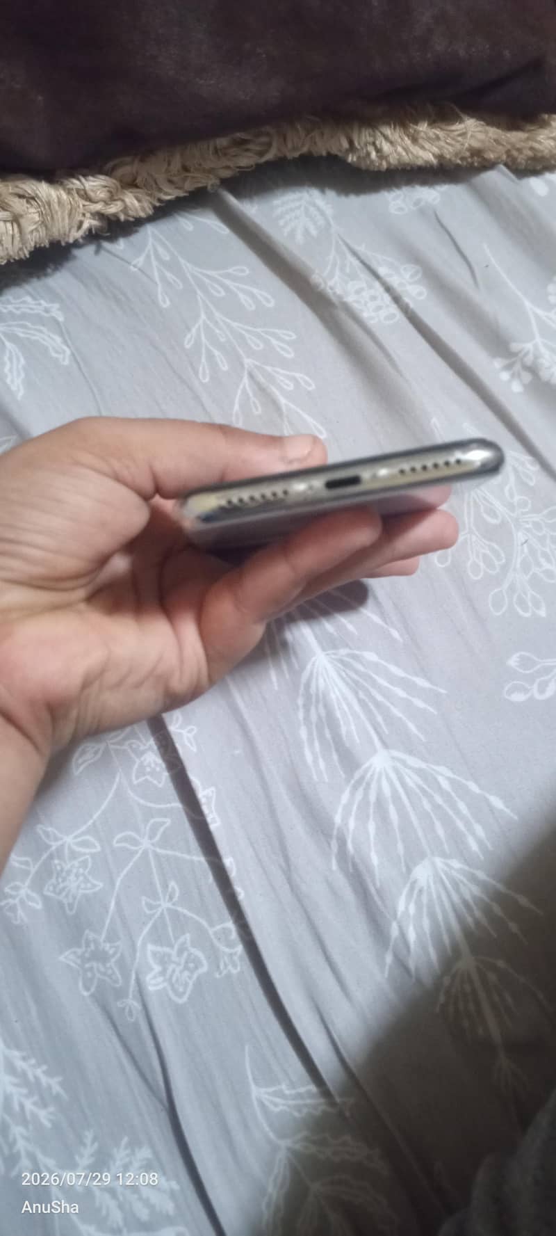 Apple iPhone X 4