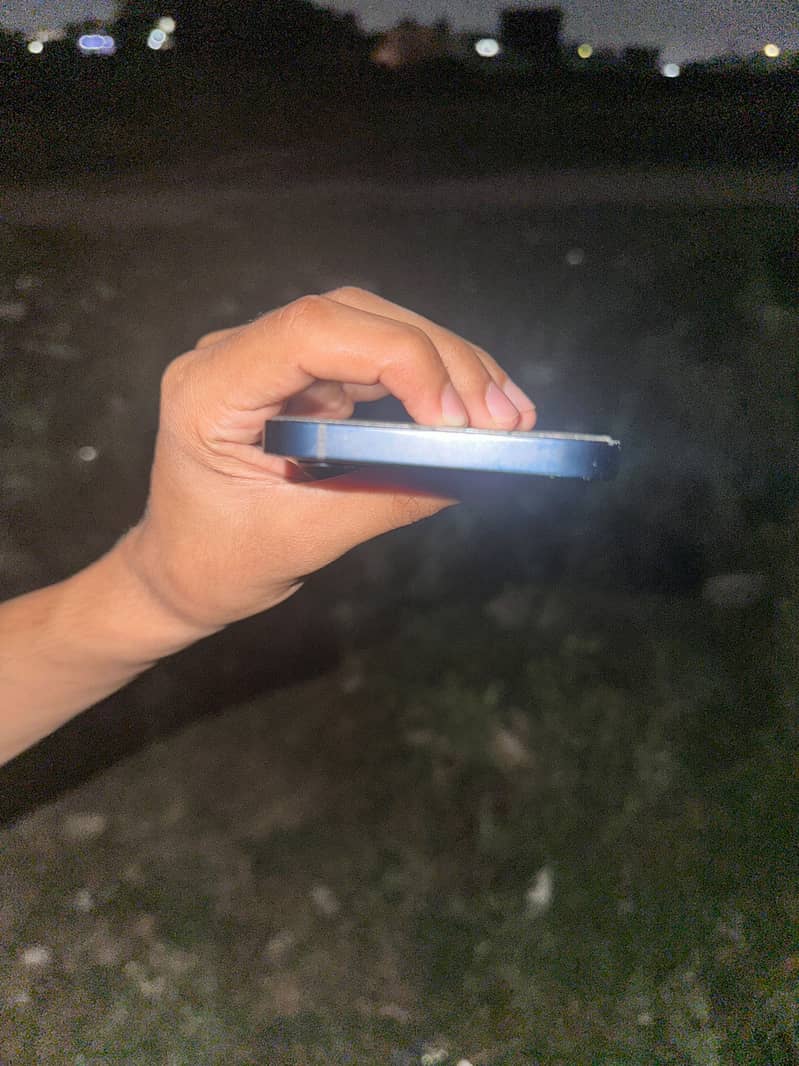 Apple iPhone 12 2
